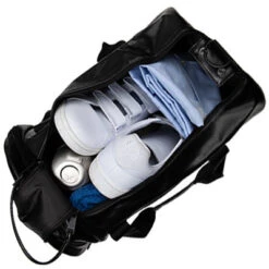 Fred Perry Sporttasche, Kunstleder, Schwarz 10 Fred Perry Sporttasche, Kunstleder, Schwarz -Maenner Mode Haus 328700 norm3